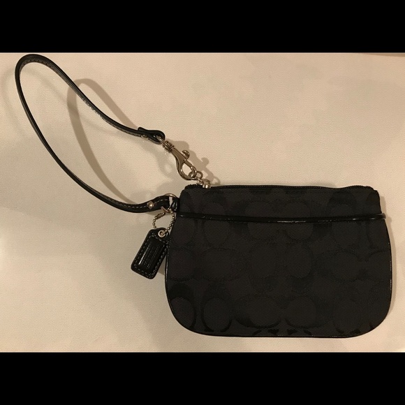 Coach Handbags - Coach Small Wristlet